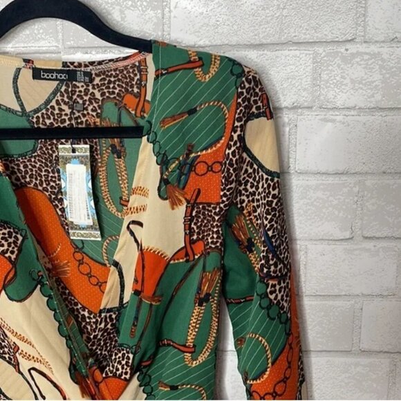 NWT Boohoo Satin Chain Print Twist Shift Dress - Picture 11 of 13